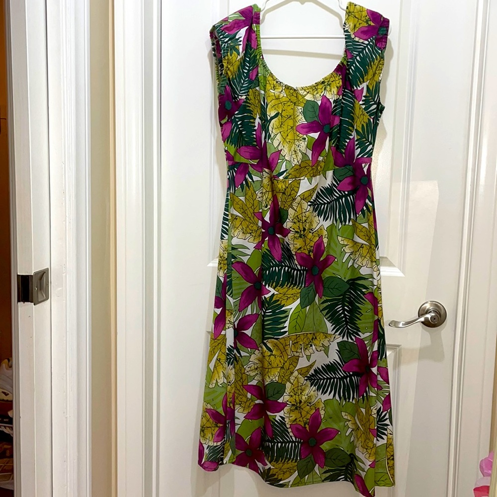 Hawaiian dress